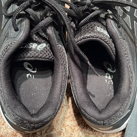 ASICS volleyball shoe - Picture 7 of 7